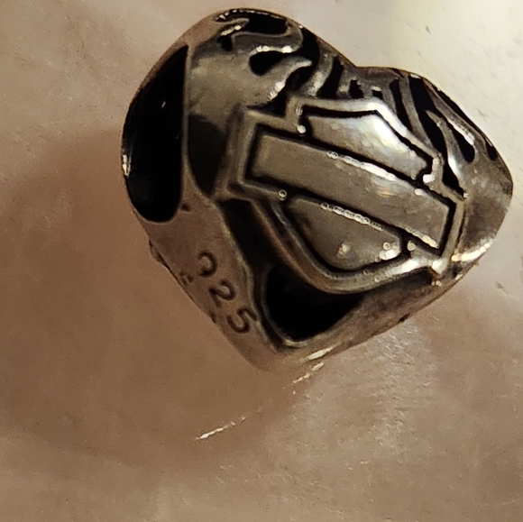 Harley Davidson flaming heart bar and shield sterling charm - Picture 2 of 6